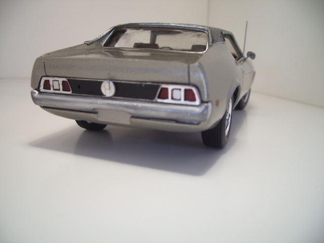 mustang GRANDE 1973 kit resine au 1/25 .  Lnzj