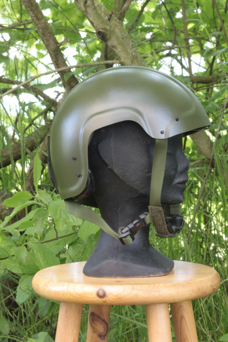 Reçu ce jour : casque de personnel au sol de la RAF Wt9u