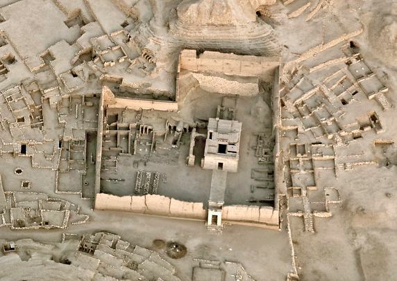 Temple ptolémaïque et mur d'enceinte de Deir el-Médineh