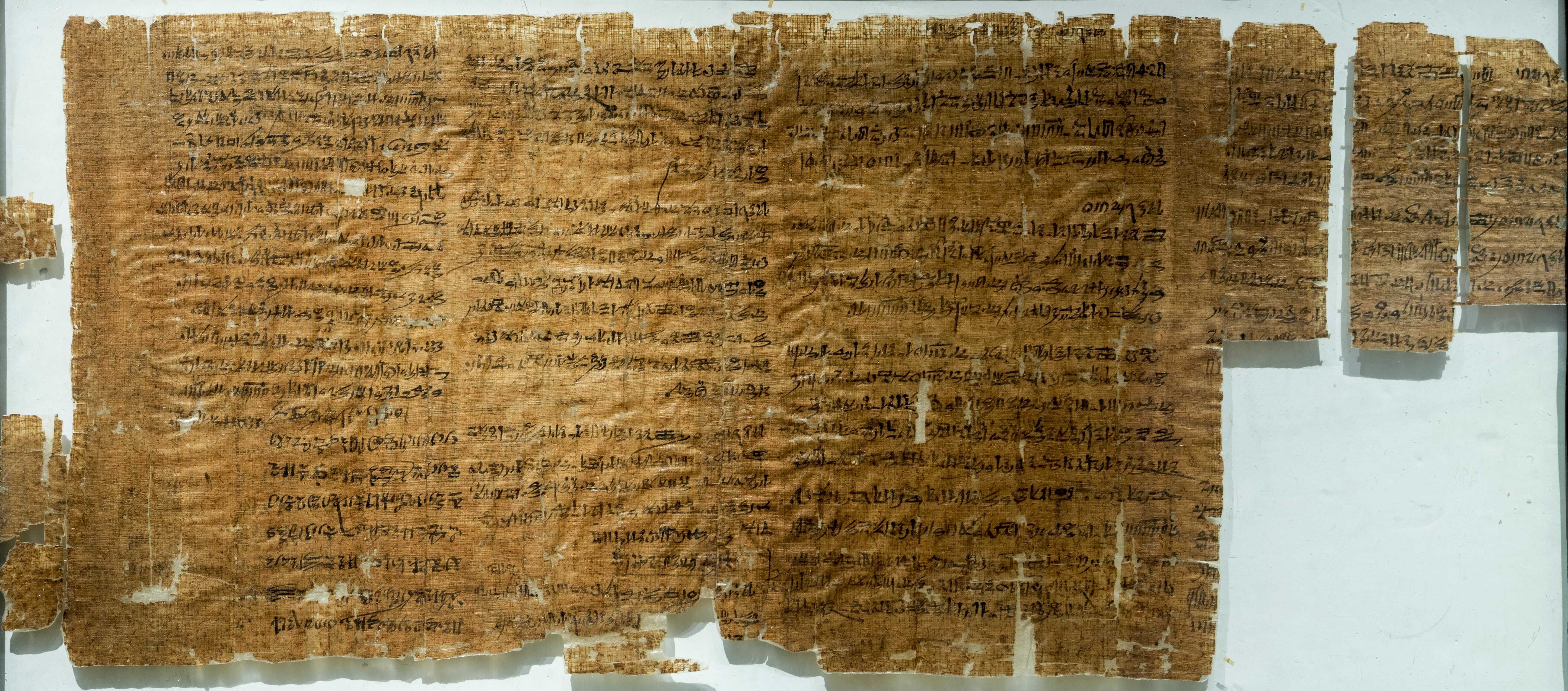 Papyrus relatant la grève des ouvriers à Deir el-Médineh vers  1152 avant notre ère