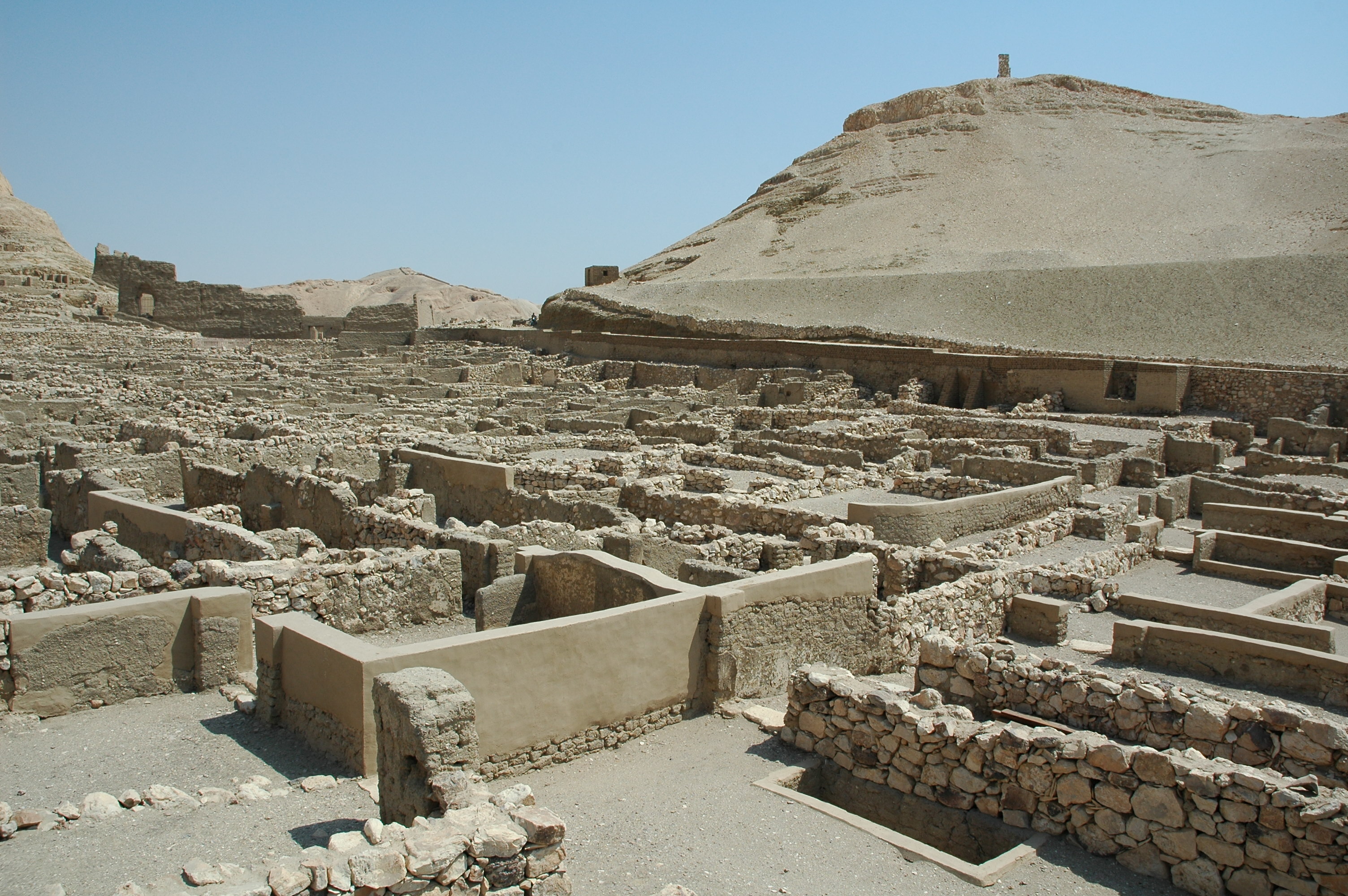 Ruines des habitations de Deir el-Médineh