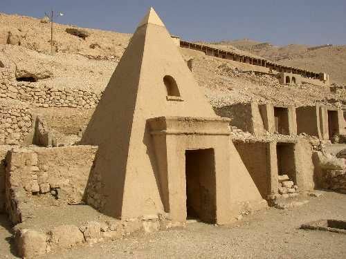 Pyramide tombe de Senedjem - Deir el-Médineh