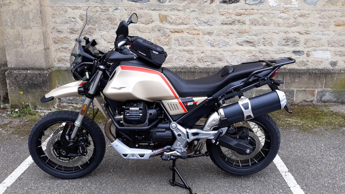 Crashbar et bagages SW Motech pour la Guzzi V85TT - Emoto