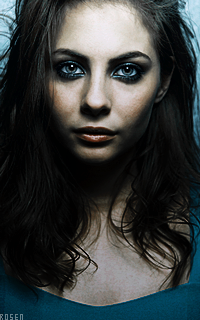 Willa Holland Raam