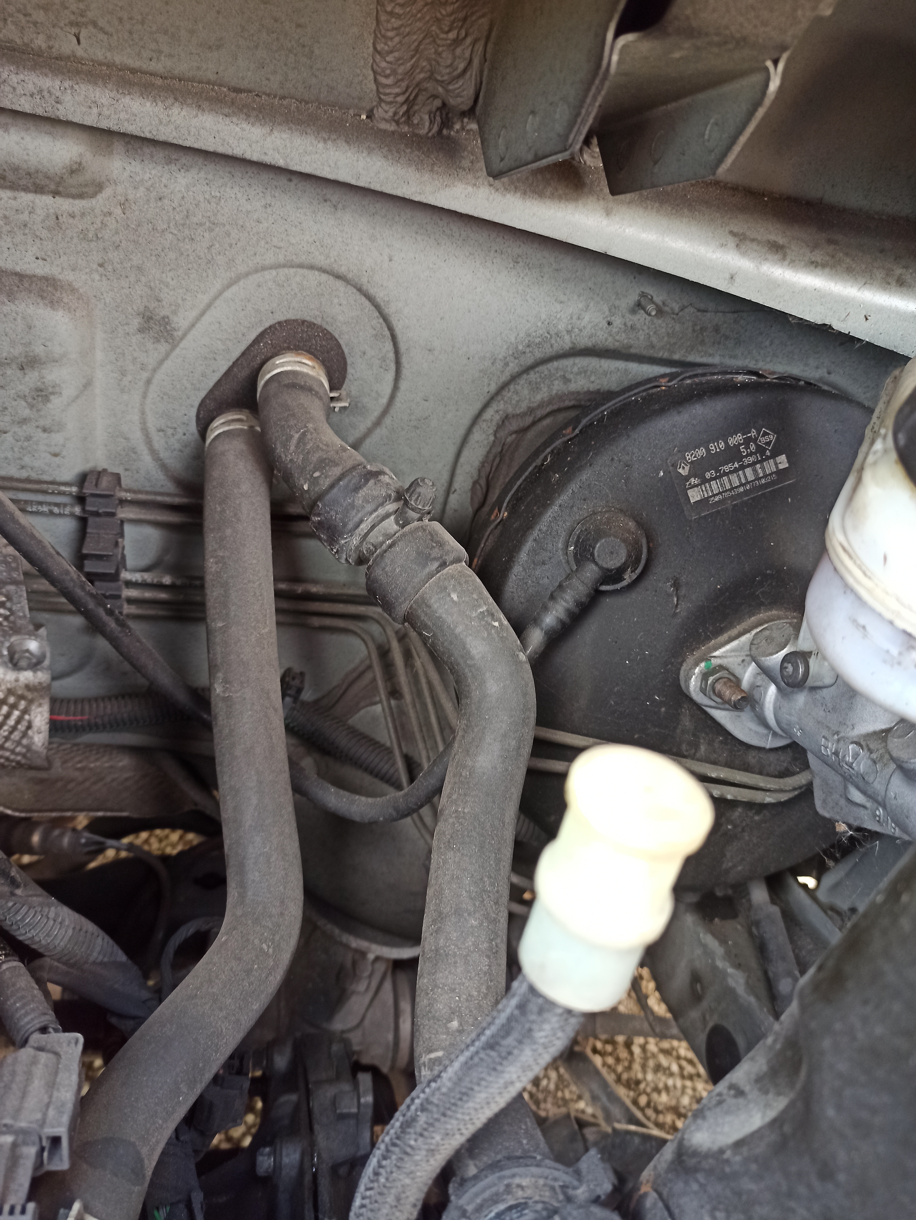 Comment purger le liquide de refroidissement Renault Clio 4 1.5 dCi ?