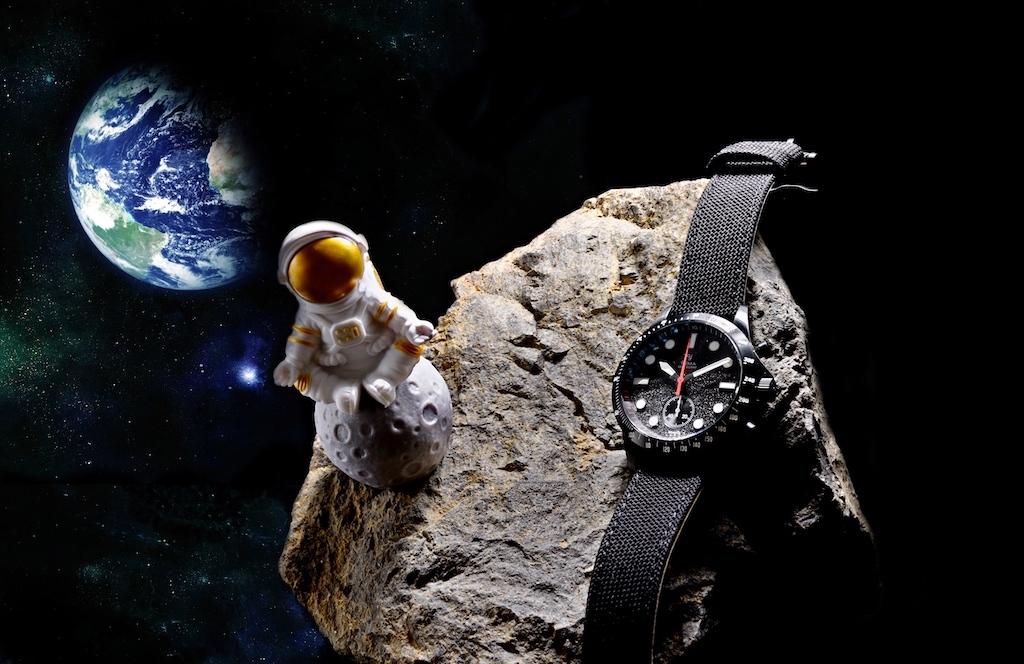 Des montres, des jouets, des figurines... (vol 3) - Page 8 Yxrr