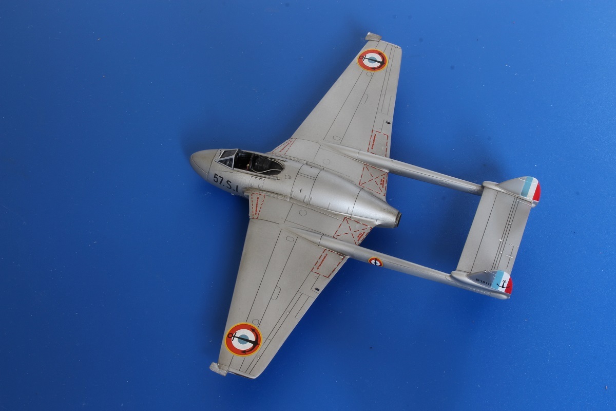 [Azur] 1/72 - De Havilland Vampire Mk.5 - Aéronautique Navale 57.S-1 Khouribga 1957 Lafy