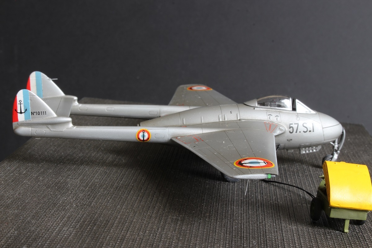[Azur] De Havilland Vampire Mk 5 - 1/72  Hege