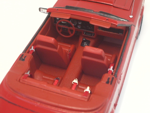 mustang convertible 1982 de chez revell au 1/25  04j1