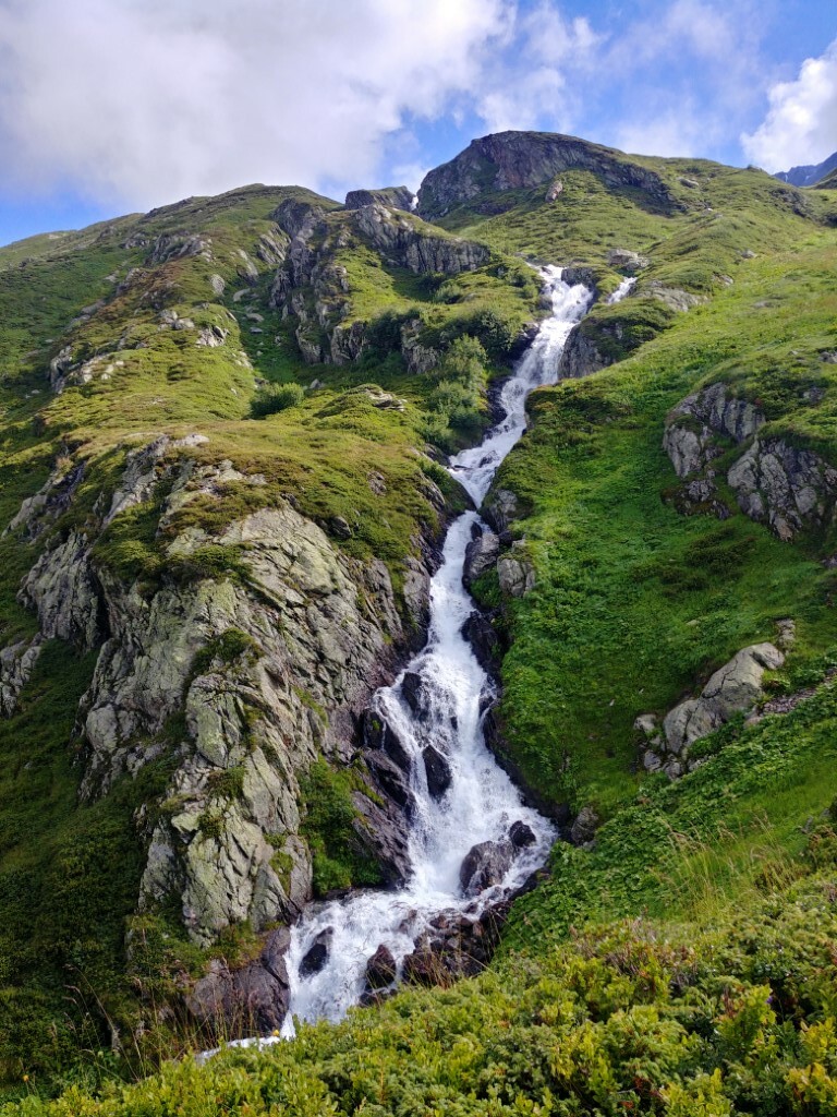 https://zupimages.net/up/21/32/4vej.jpg