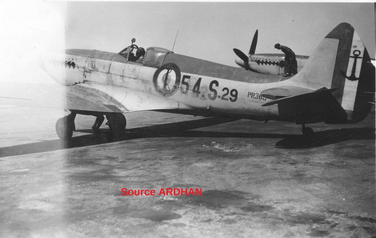 [Revell] 1/32 - Supermarine Seafire F.XV Aéronautique Navale  - Page 4 Ggcc