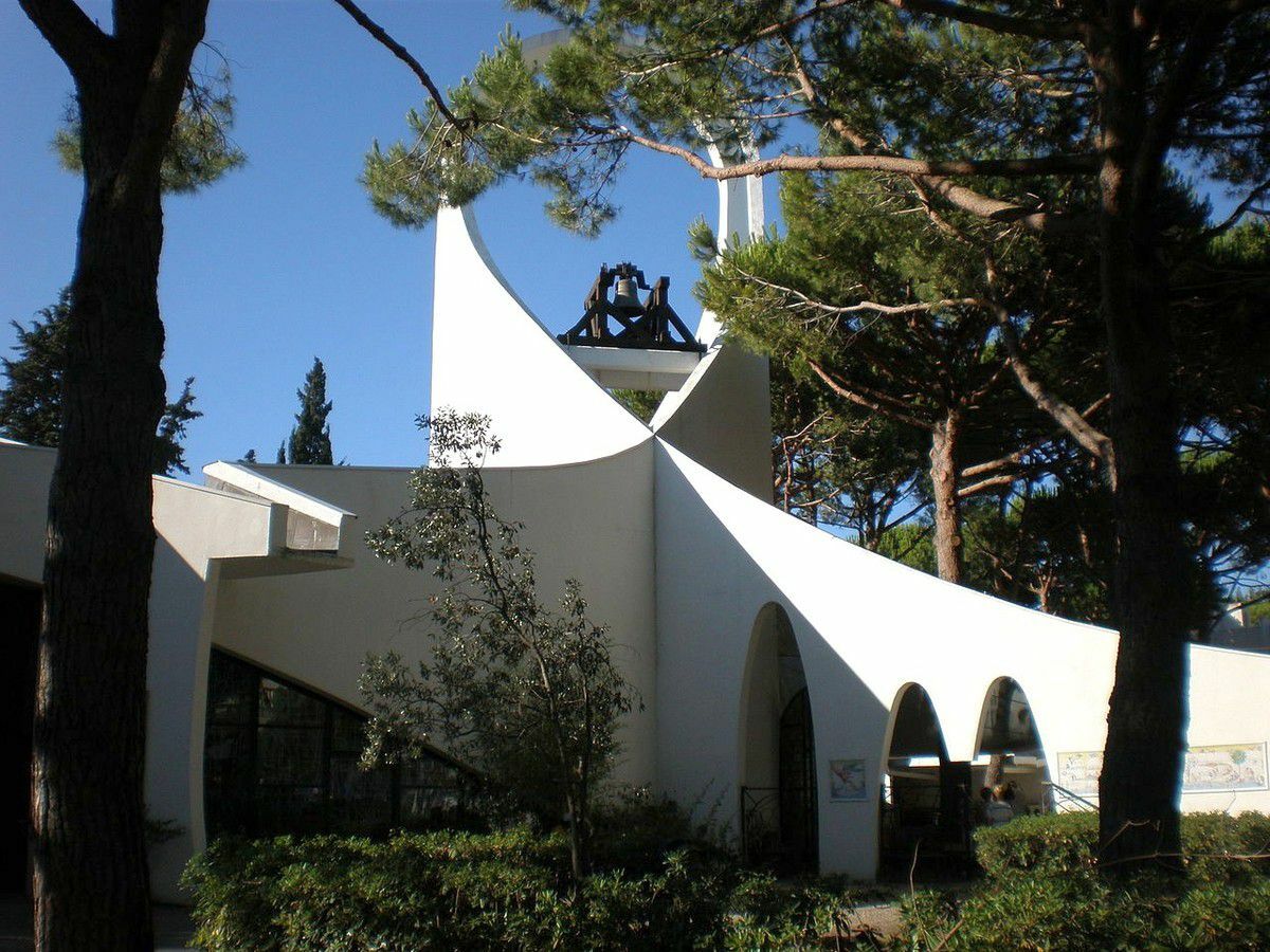 L'EGLISE SAINT AUGUSTIN DE LA GRANDE MOTTE. 34280.