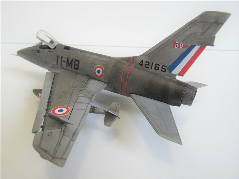 [Trumpeter] 1/72 - North American F-100D Super Sabre   (f100) Bwji