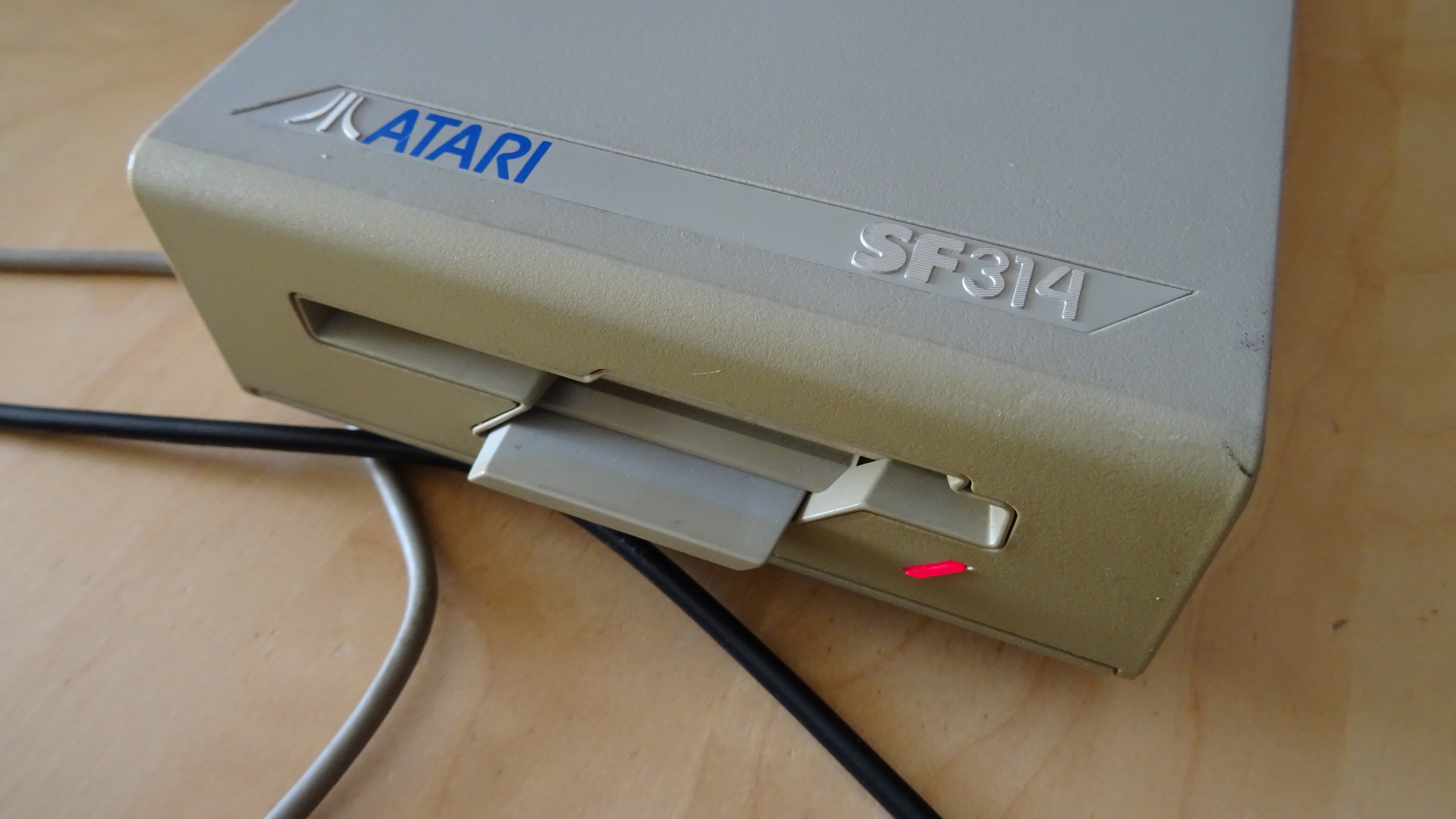 [TEST] Lecteurs disquettes externes SF354/SF314 - Atari ST D8xy