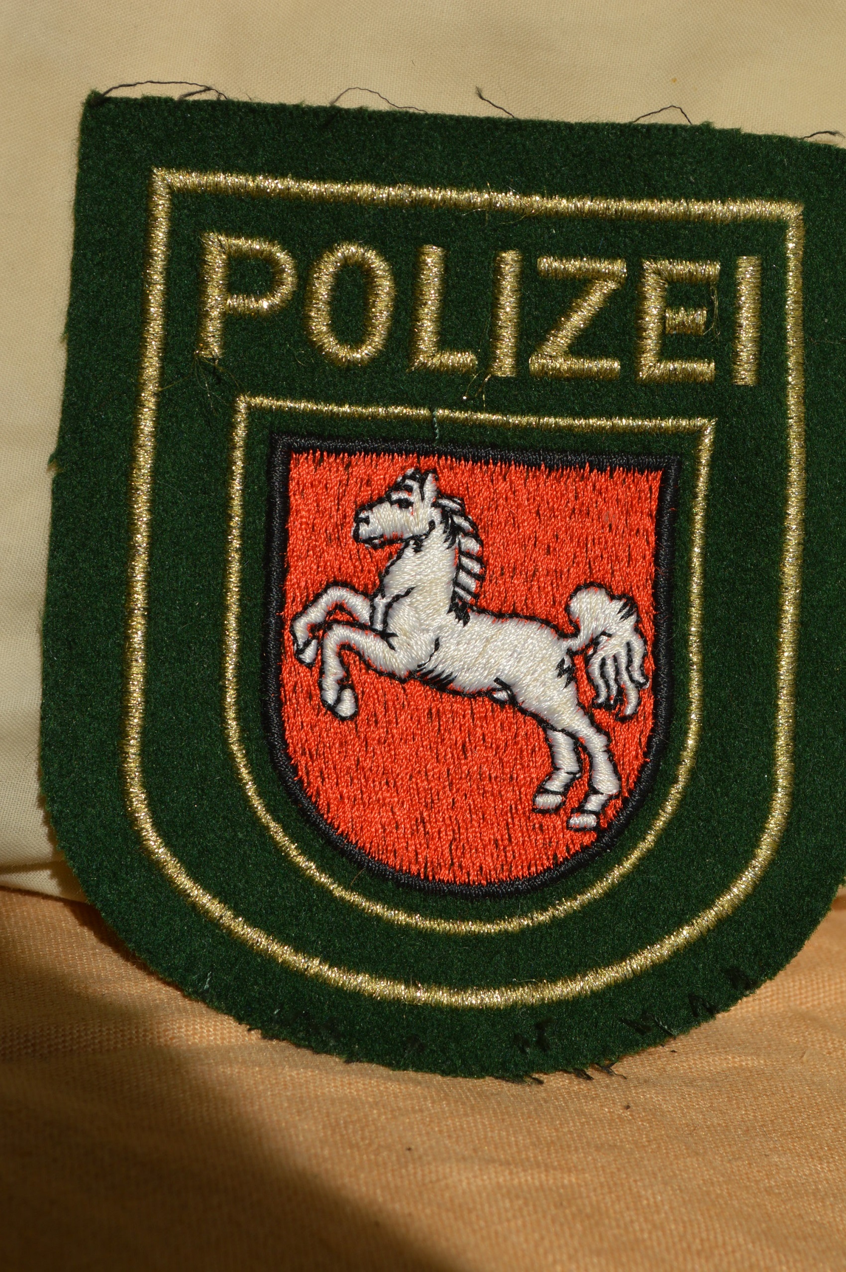 Quelques écussons de manche Polizei Post 45 et autres K34k