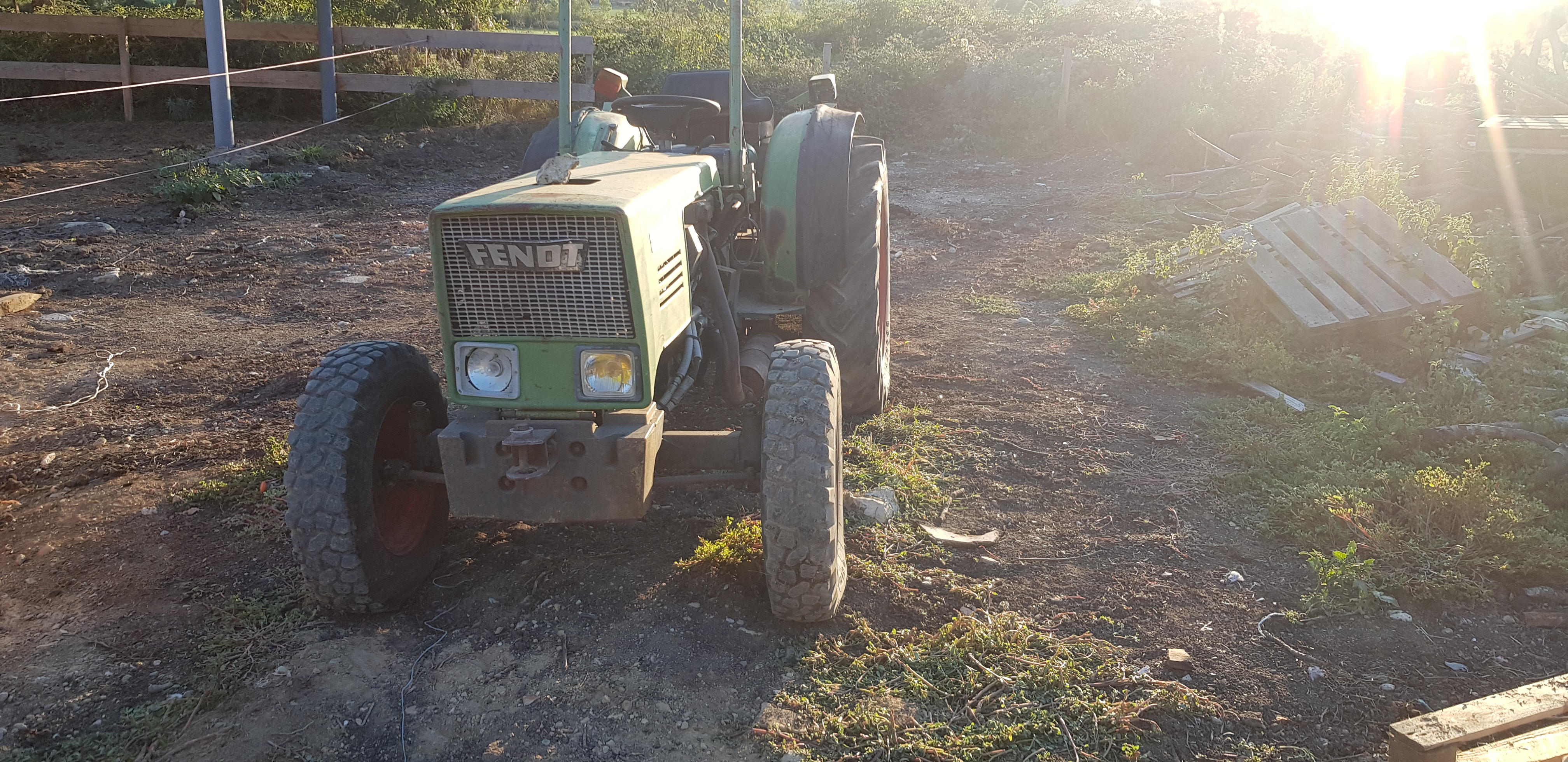 Suite présentation, nouveau projet sur Fendt Farmer 203P 1976 3y5p