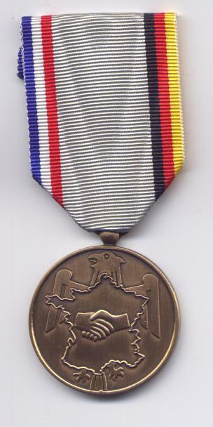 Médailles Forces françaises en Allemagne et en Autriche O94z
