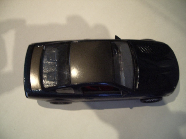 ford mustang GT 2005 de chez revell au 1/25 custom . 36dt