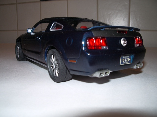 ford mustang GT 2005 de chez revell au 1/25 custom . Ussd