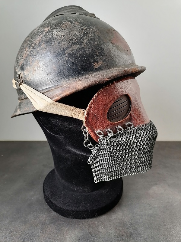 ensemble casque Artillerie spéciale d'une 3° batterie et masque de protection faciale WWI - terminéeC - 2 Bzc4