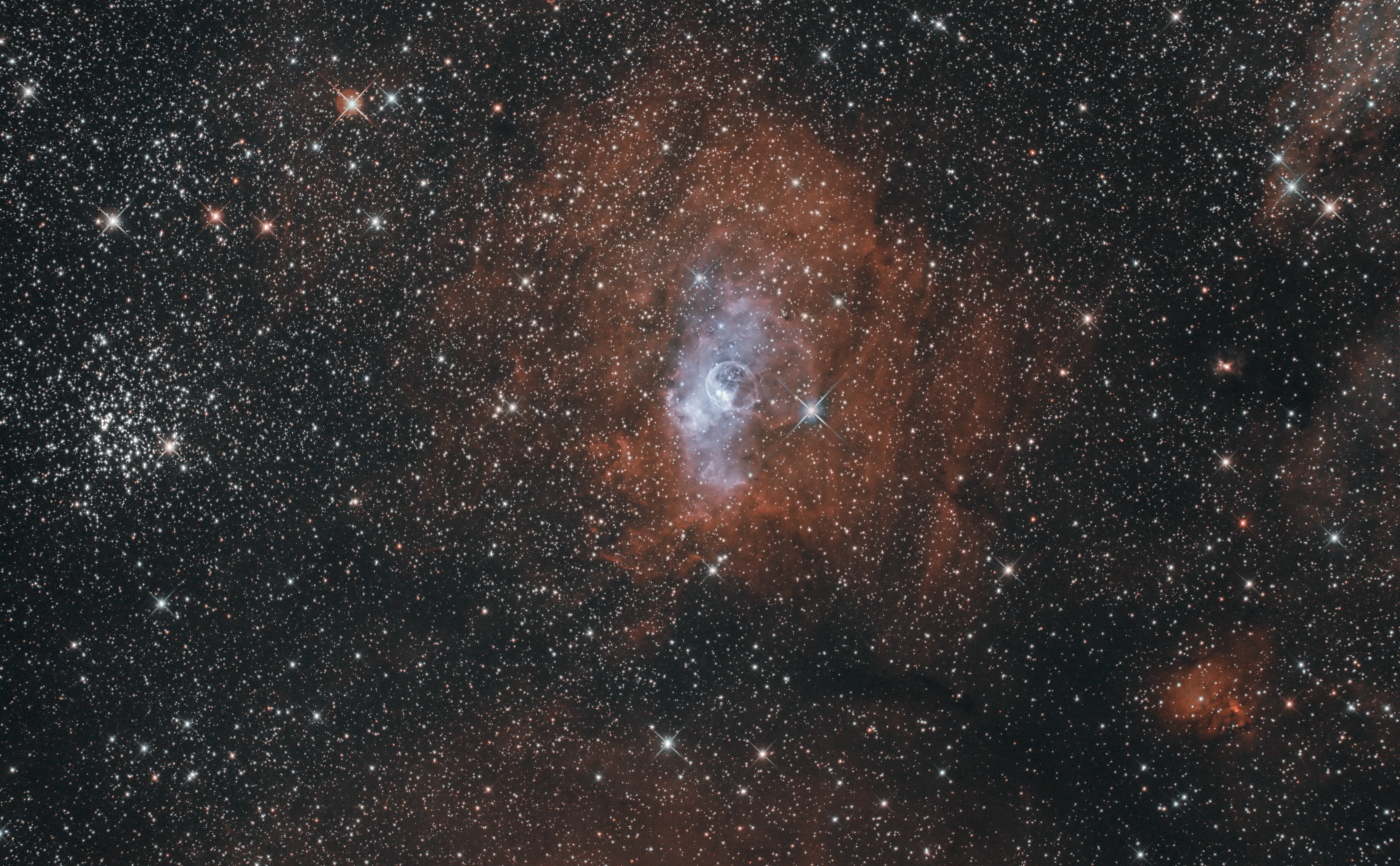 NGC 7635 + NGC 7654 - nébuleuse de la bulle + amas poivre et sel St2v