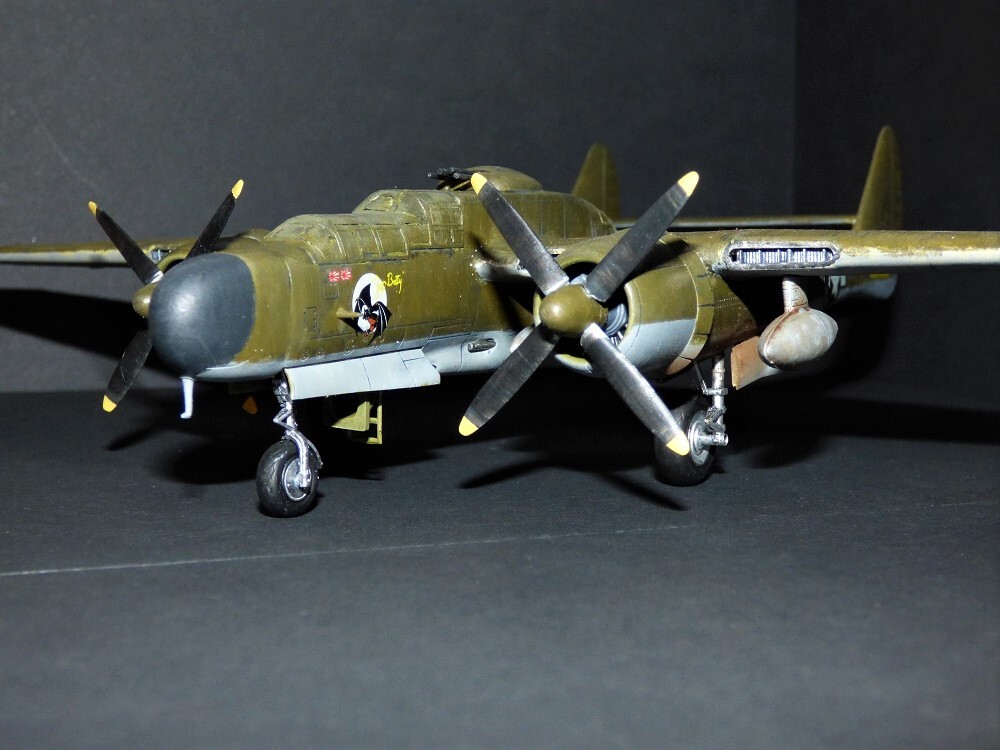 [DRAGON] 1/72 - Northrop P-61A Black Widow - Page 7 Ry17