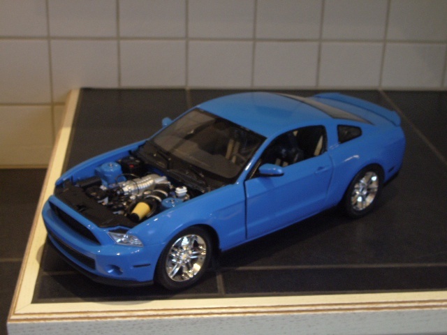 Mustang SHELBY GT500 de 2010 de chez revell au 1/12.  655v