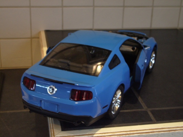 Mustang SHELBY GT500 de 2010 de chez revell au 1/12.  Bih9