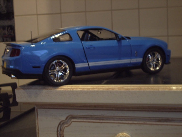 Mustang SHELBY GT500 de 2010 de chez revell au 1/12.  Jyw1