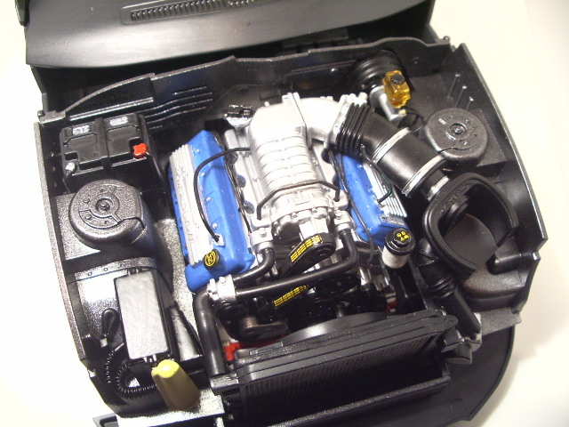 ford mustang GT 500 convertible de 2010 de chez revell au 1/12.  Eb5x