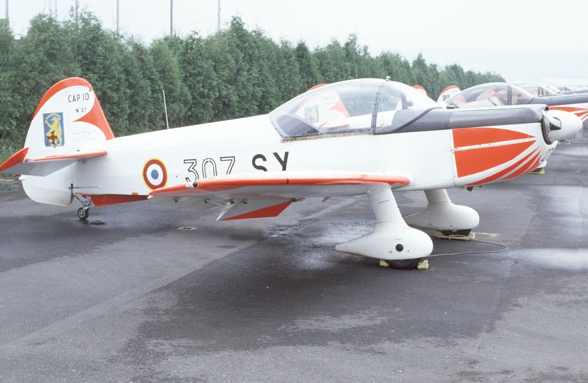 [Vitrine concours "Les avions école"]  Mudry CAP 10B - L'Arsenal  - 1/72 Gmg6
