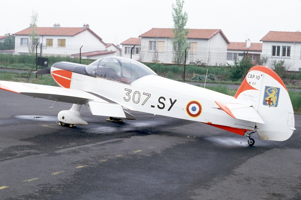 [ Concours "Avions Ecole" ] Mudry CAP 10B Armée de l'Air - L'Arsenal - 1/72.  Xw68