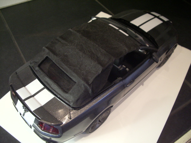 ford mustang GT 500 convertible de 2010 de chez revell au 1/12.  Fn6y