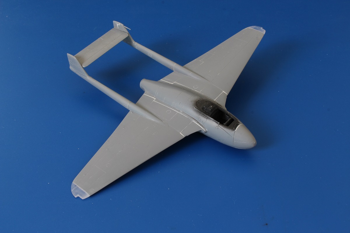 De Havilland Vampire Mk 1 - Kits Special Hobby et Amodel 1/72. Déclinaison des décorations Armée de l'Air. Le Mk1 bicolore est FINI ! - Page 2 1fld