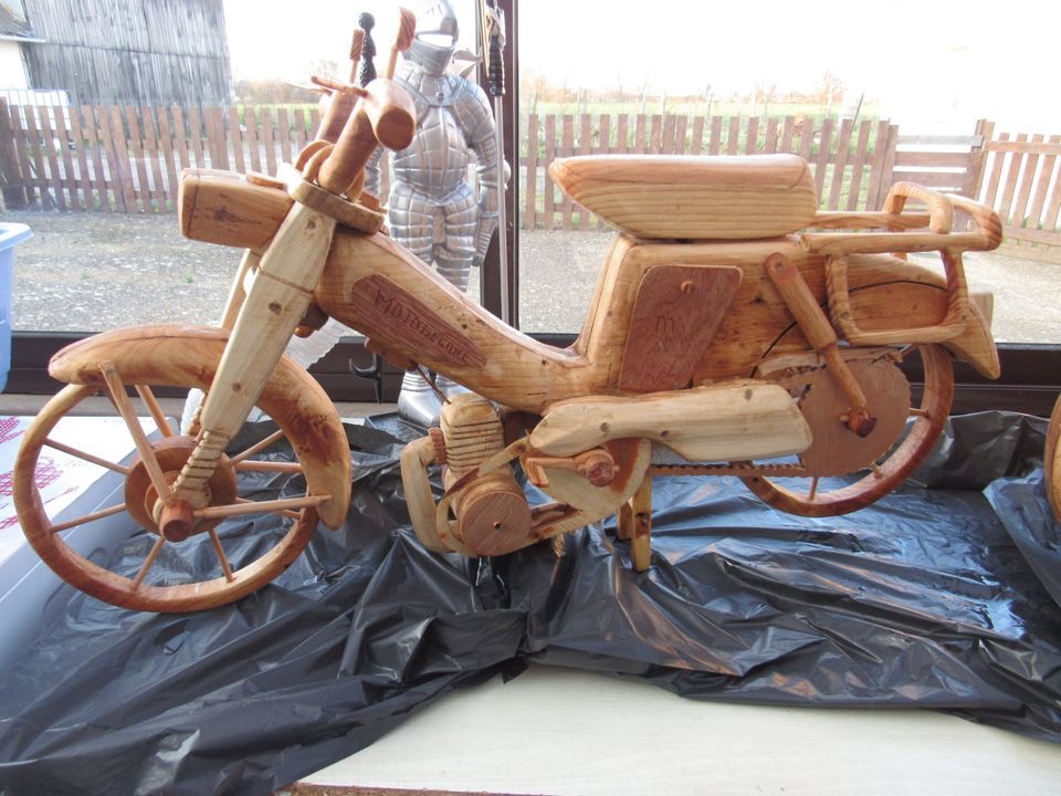 --  Moto en Bois made in France - 29aq