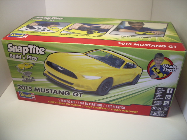 mustang GT 2015 de chez revell au 1/25 4wkb
