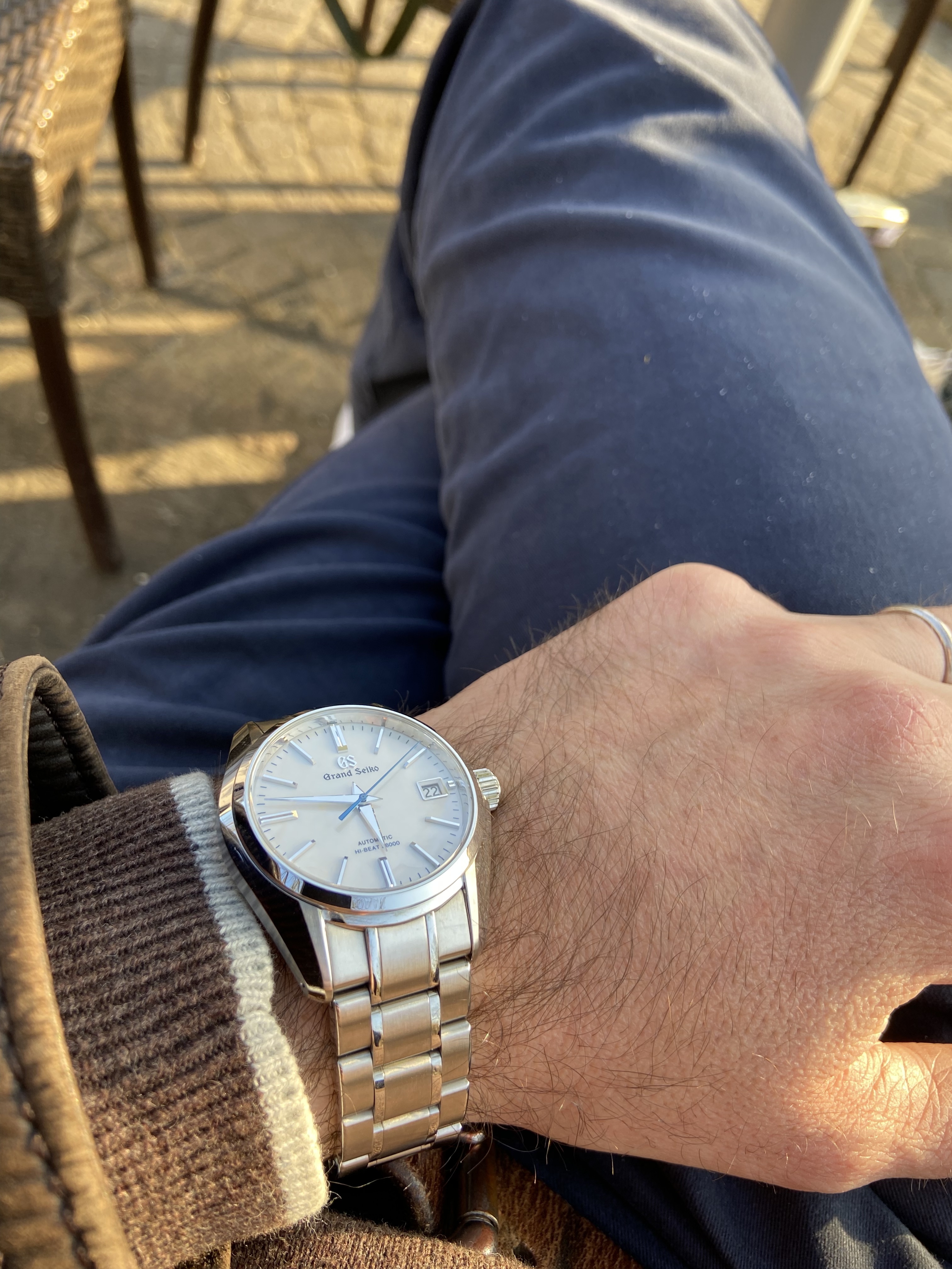 Le club des heureux propriétaires de Grand-Seiko Tome XVI - Page 4 Kjdv