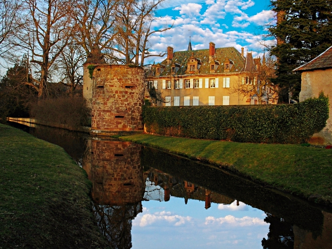 Chateau de Dachstein près de Strasbourg. Li2l