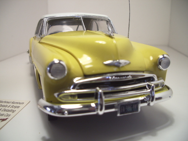 Chevrolet ( chevy ) bel air 1951 de chez amt au 1/25. 4nyv