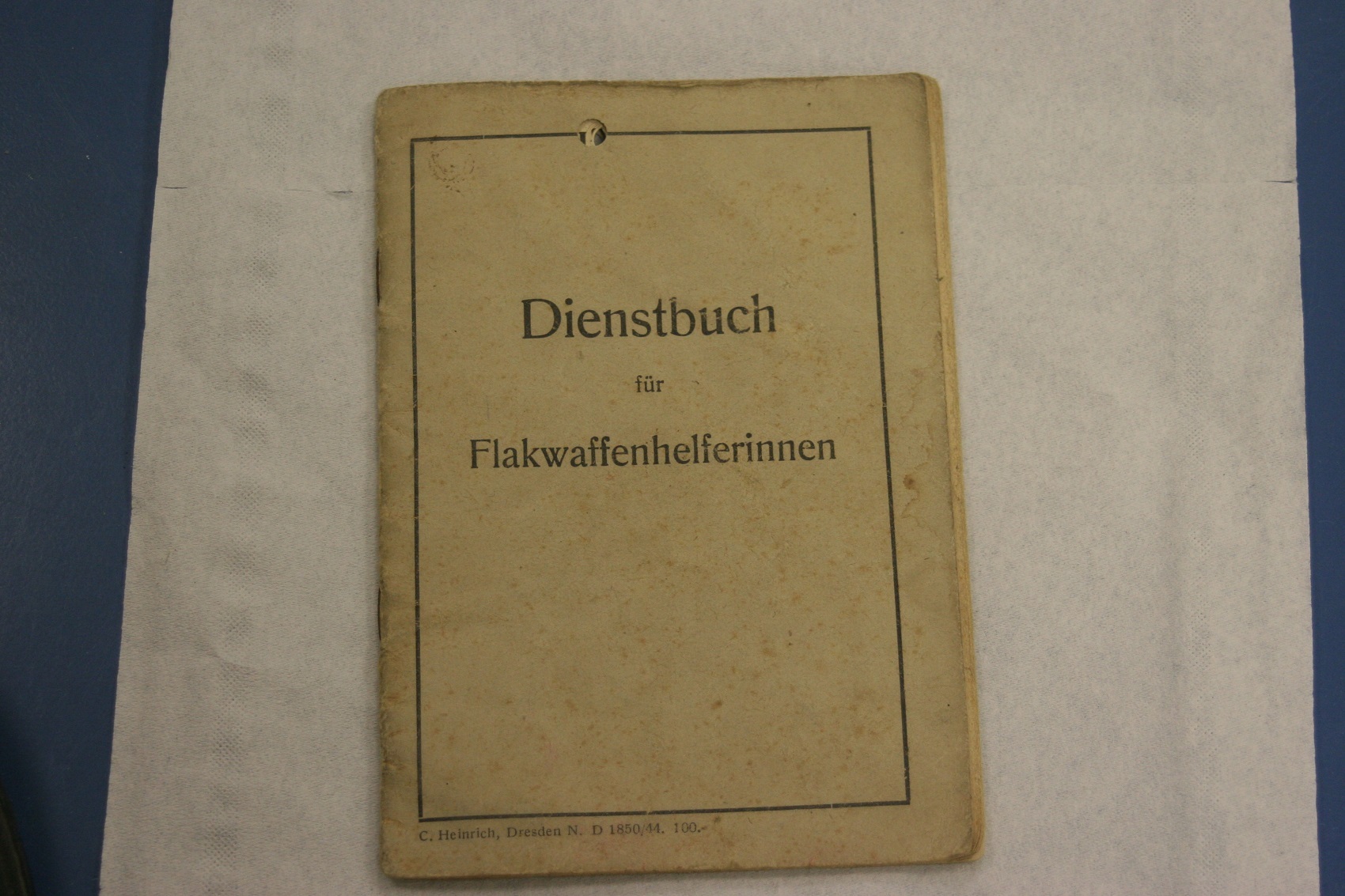 Bienstbuch Flakwaffenhelferinnen  S5od