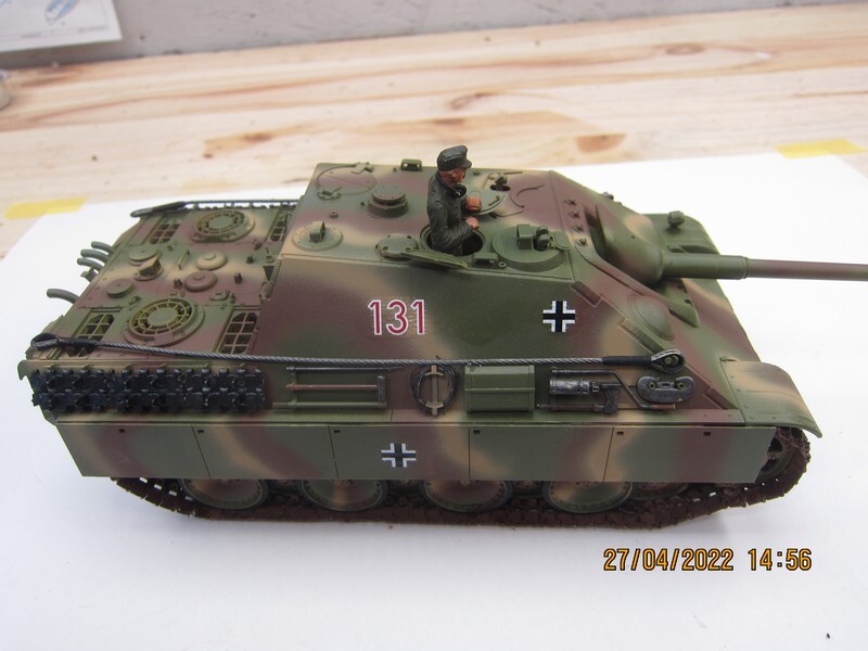   [TAMIYA] Panzerjäger JAGDPANTHER Sd.Kfz.173 Späte version Réf 35203 6358