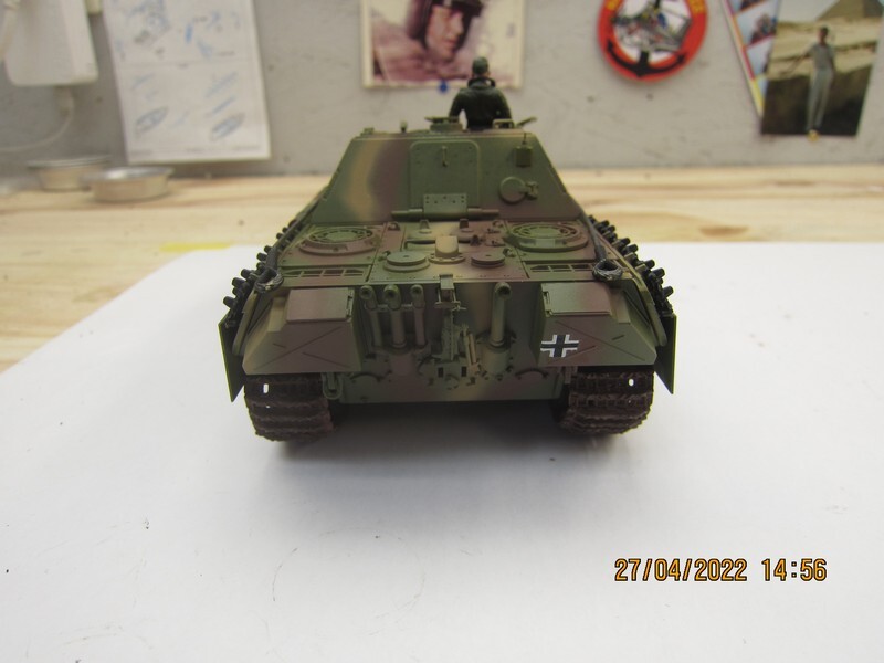  [TAMIYA] Panzerjäger JAGDPANTHER Sd.Kfz.173 Späte version Réf 35203 Vj02