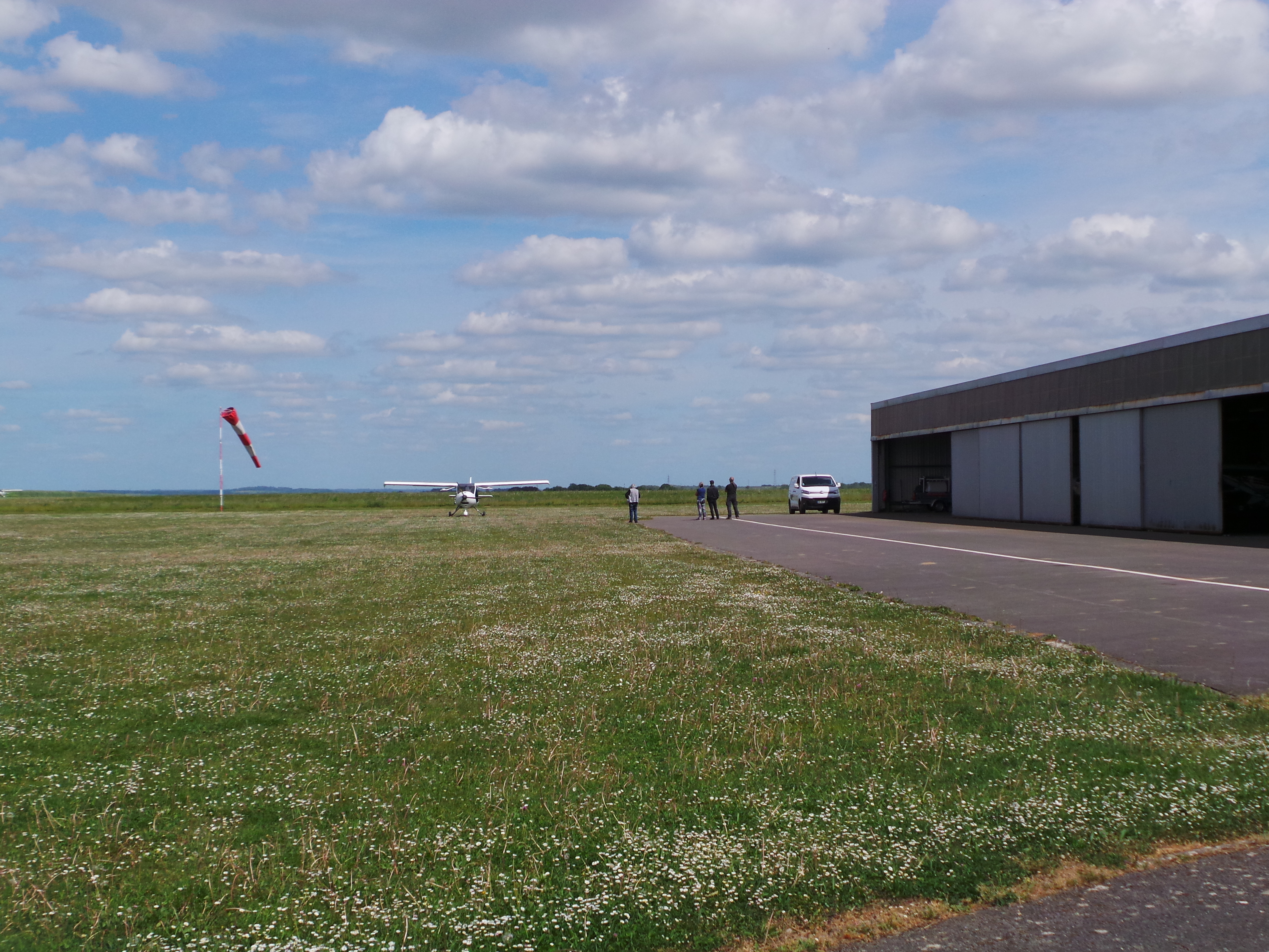 Aérodrome de Soissons - Courmelles 11k9