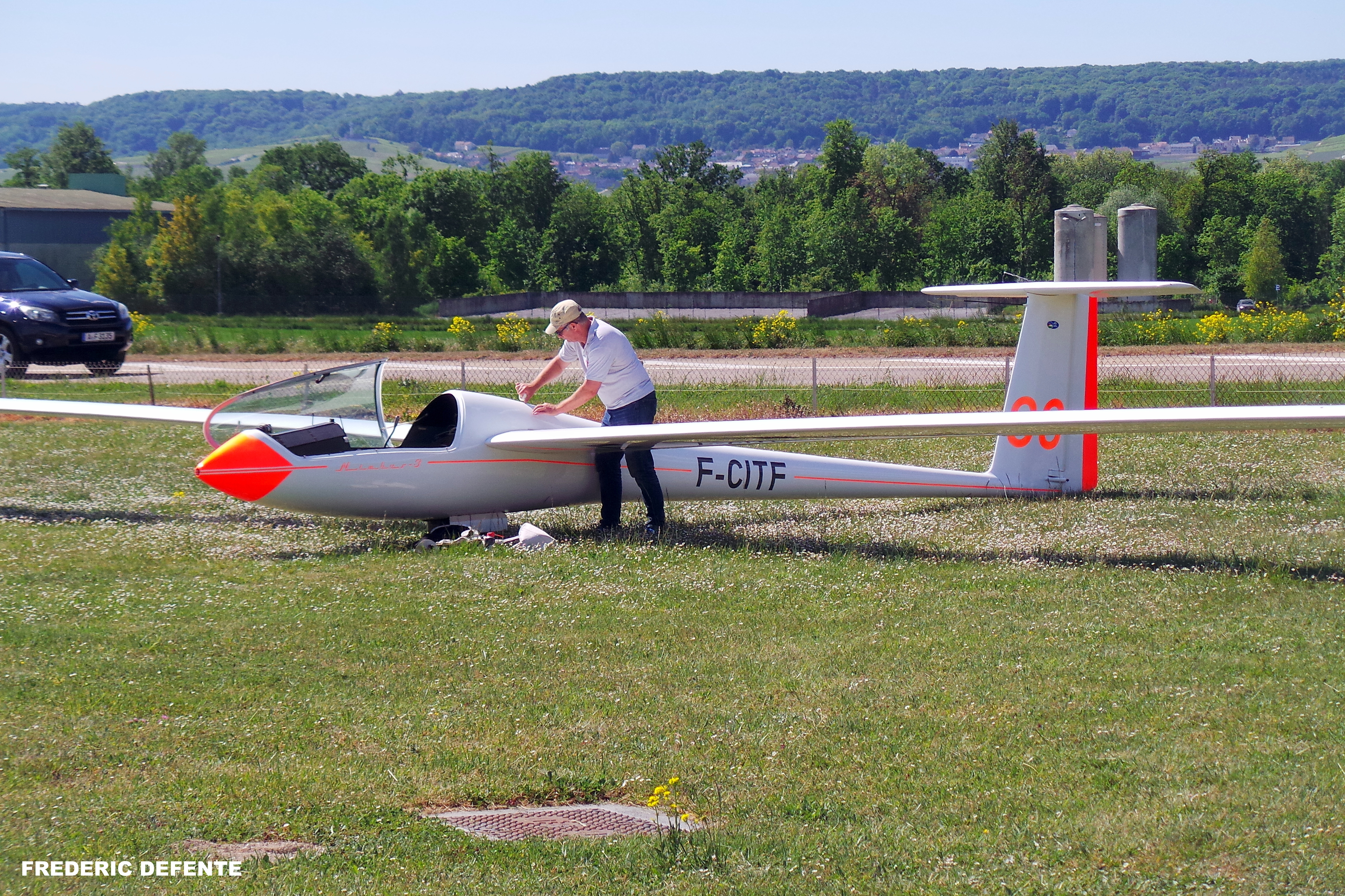 Aérodrome de Reims Prunay - Page 5 24wg