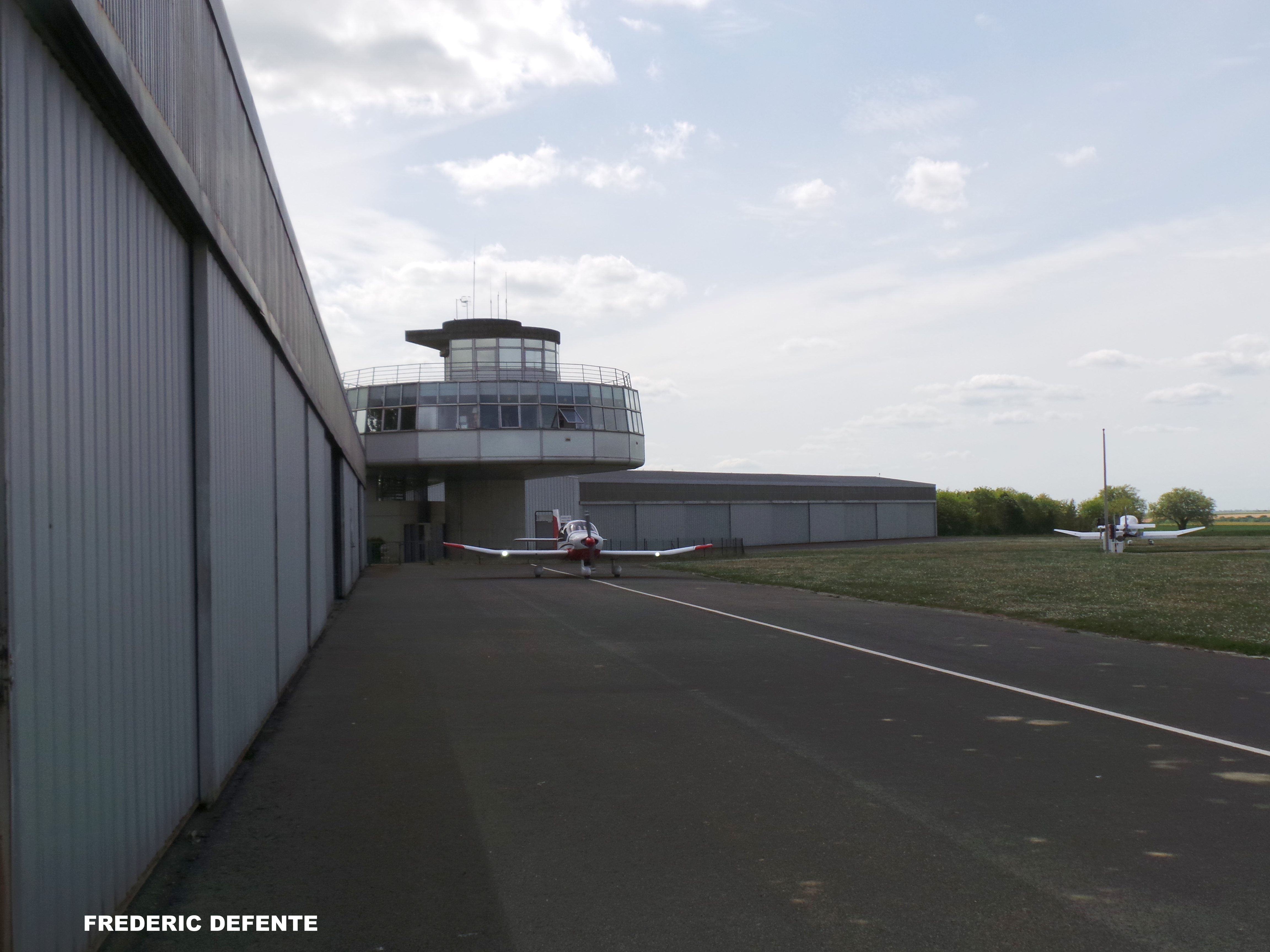 Aérodrome de Soissons - Courmelles 32wh