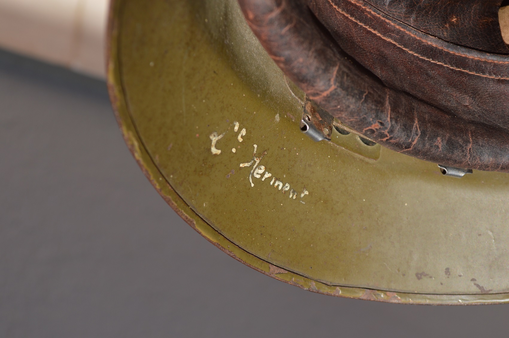 casque français MLE 1935-37 - Lieutenant Herment  Bzs0