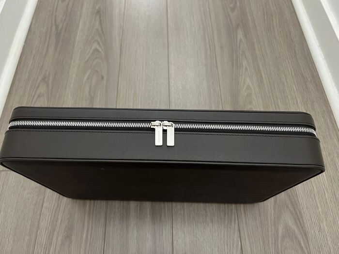 Nouvelle pochette de service Ch9g