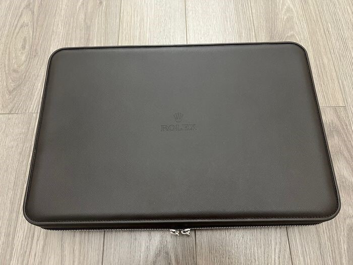 Nouvelle pochette de service Vqv3