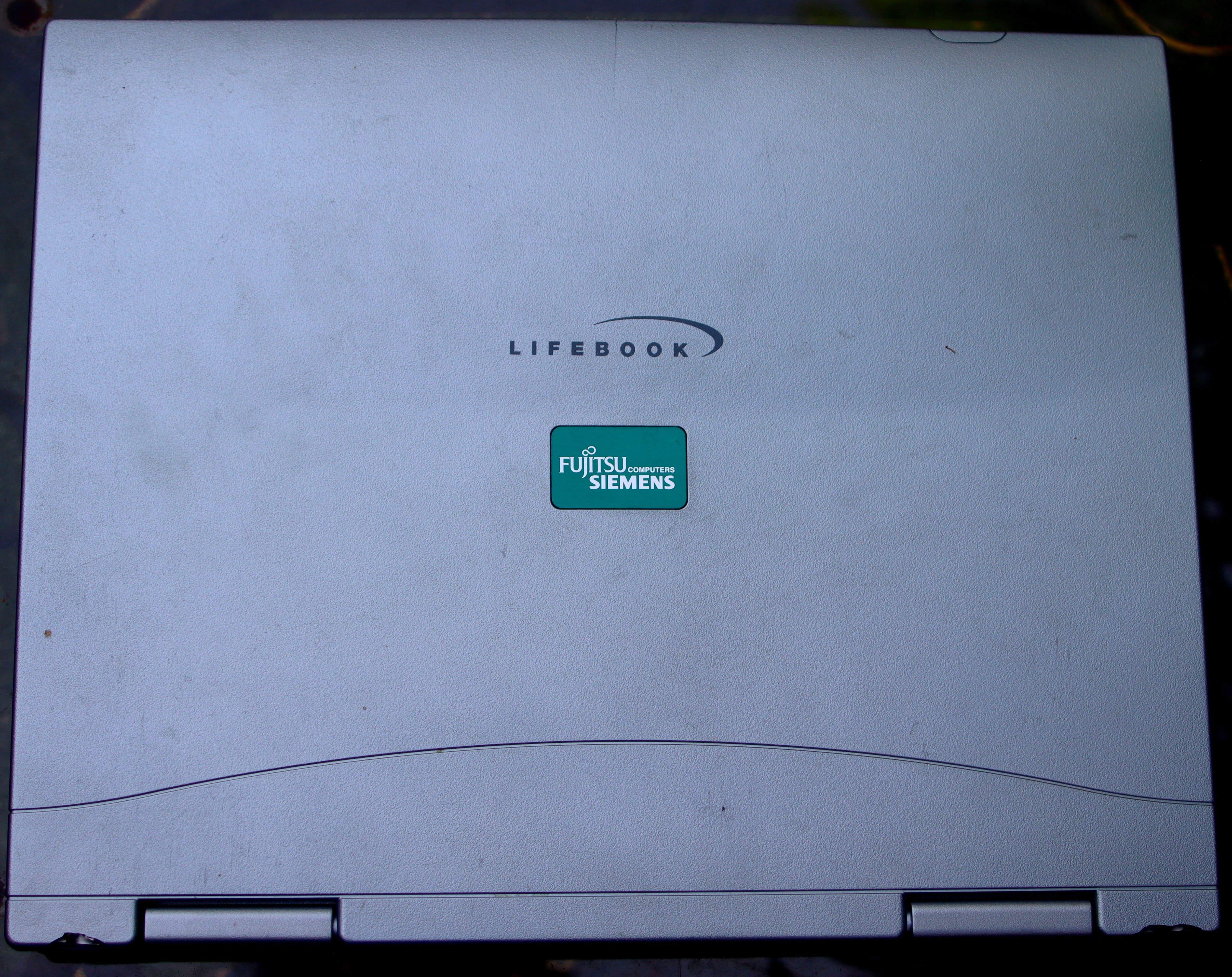 [RECH/ECH] Vieux PC portable W98/XP avec Floppy Zx32