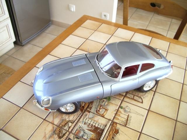 jaguar type-E au 1/8 de chez monogram .  Emep